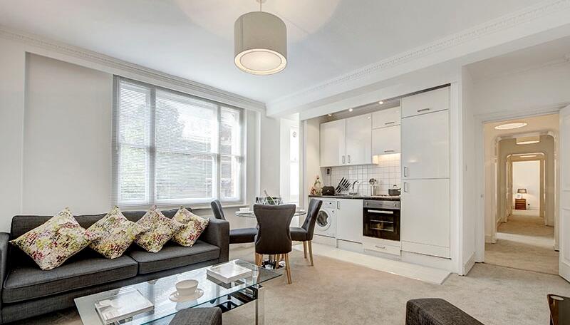 2 bed property in 39 Hill Street, London, London